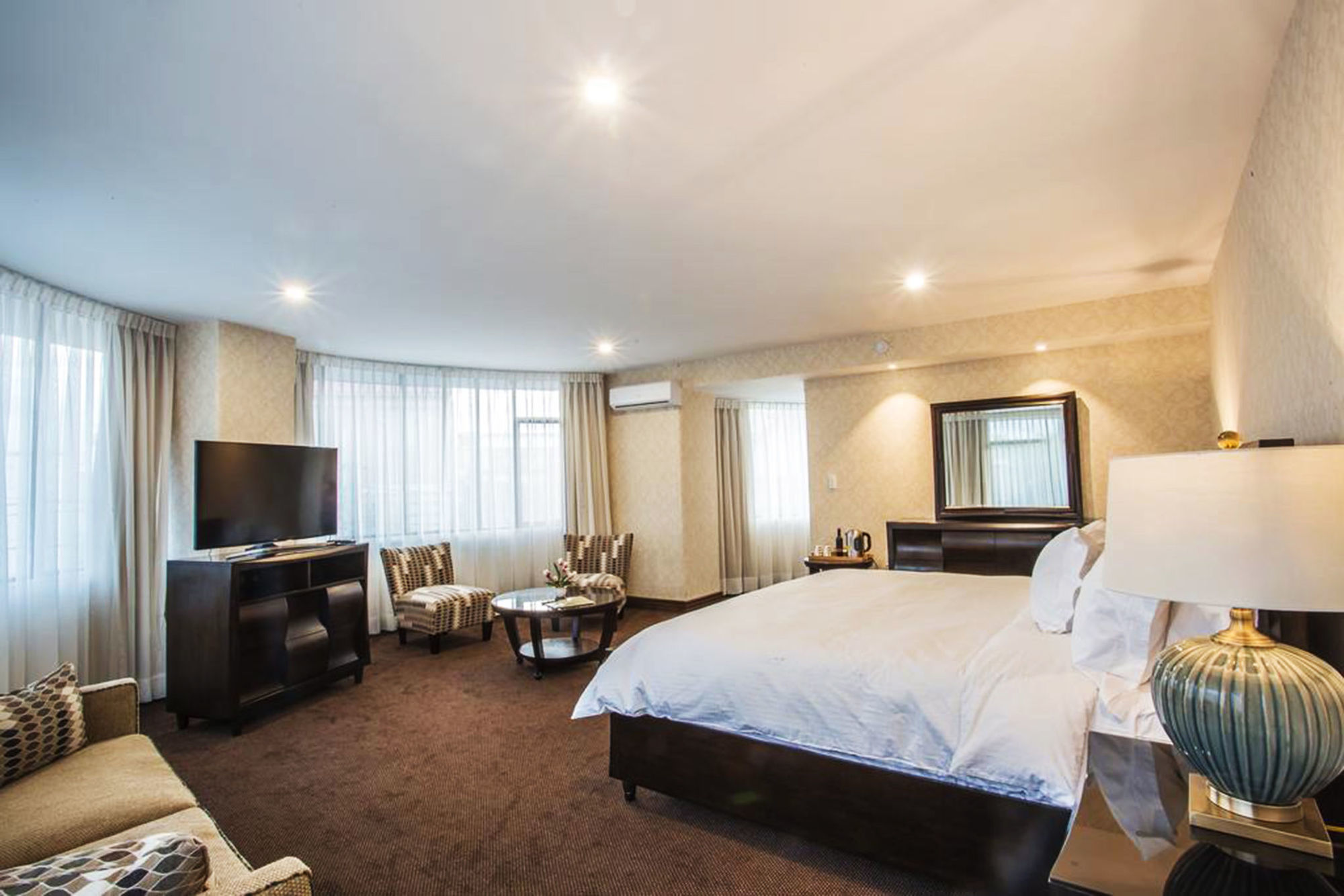 Roles Hotel سوكر المظهر الخارجي الصورة