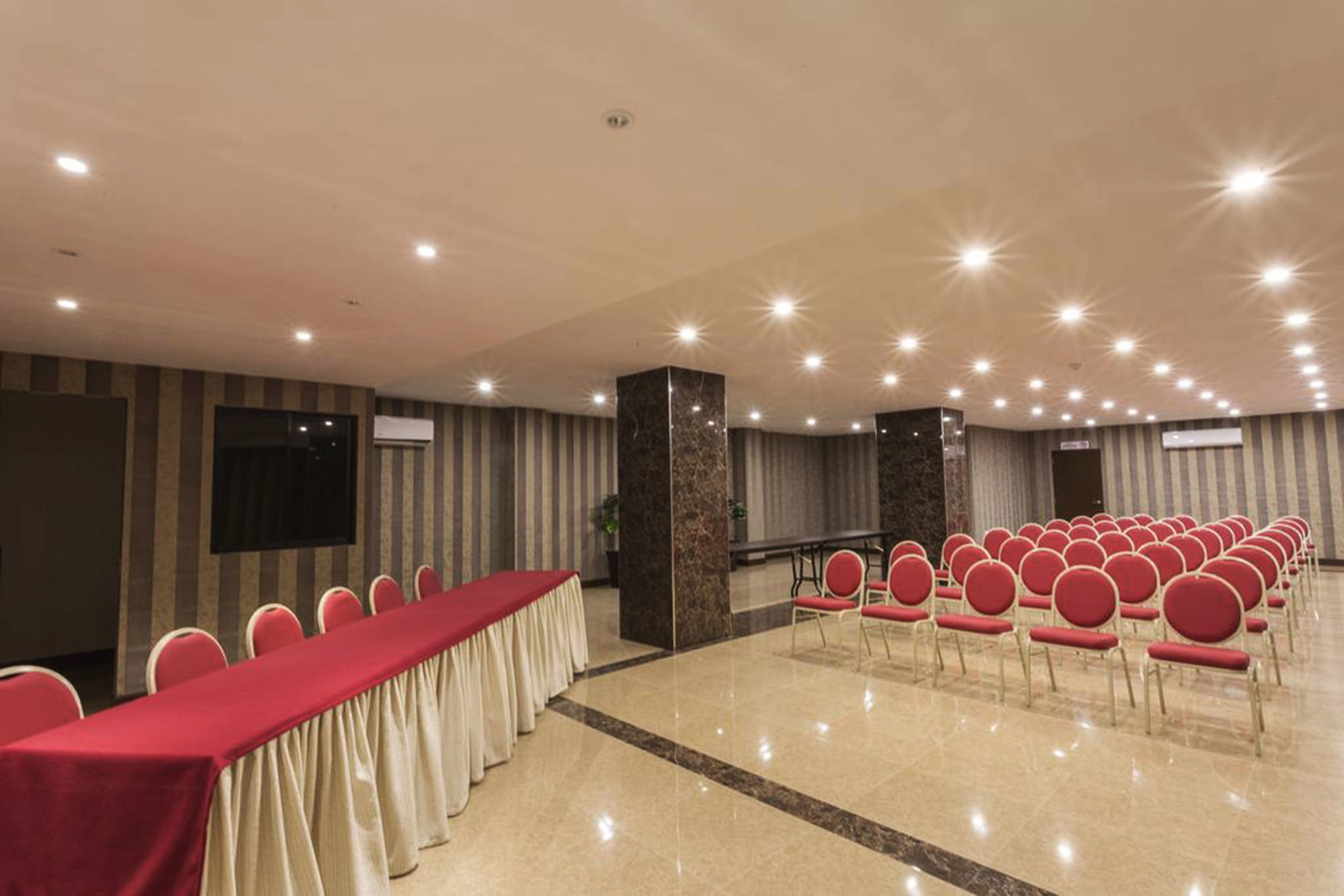 Roles Hotel سوكر المظهر الخارجي الصورة