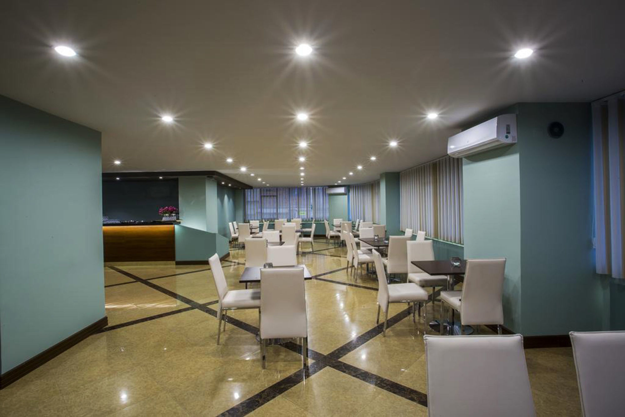 Roles Hotel سوكر المظهر الخارجي الصورة