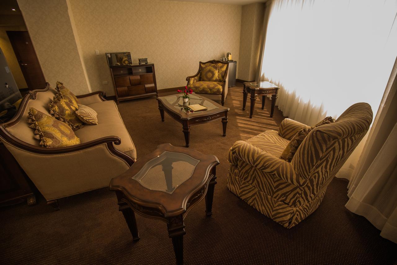 Roles Hotel سوكر المظهر الخارجي الصورة