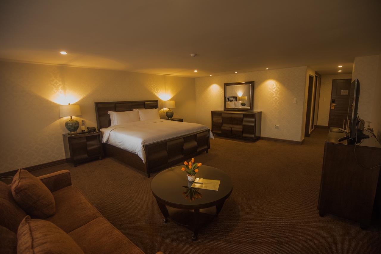 Roles Hotel سوكر المظهر الخارجي الصورة