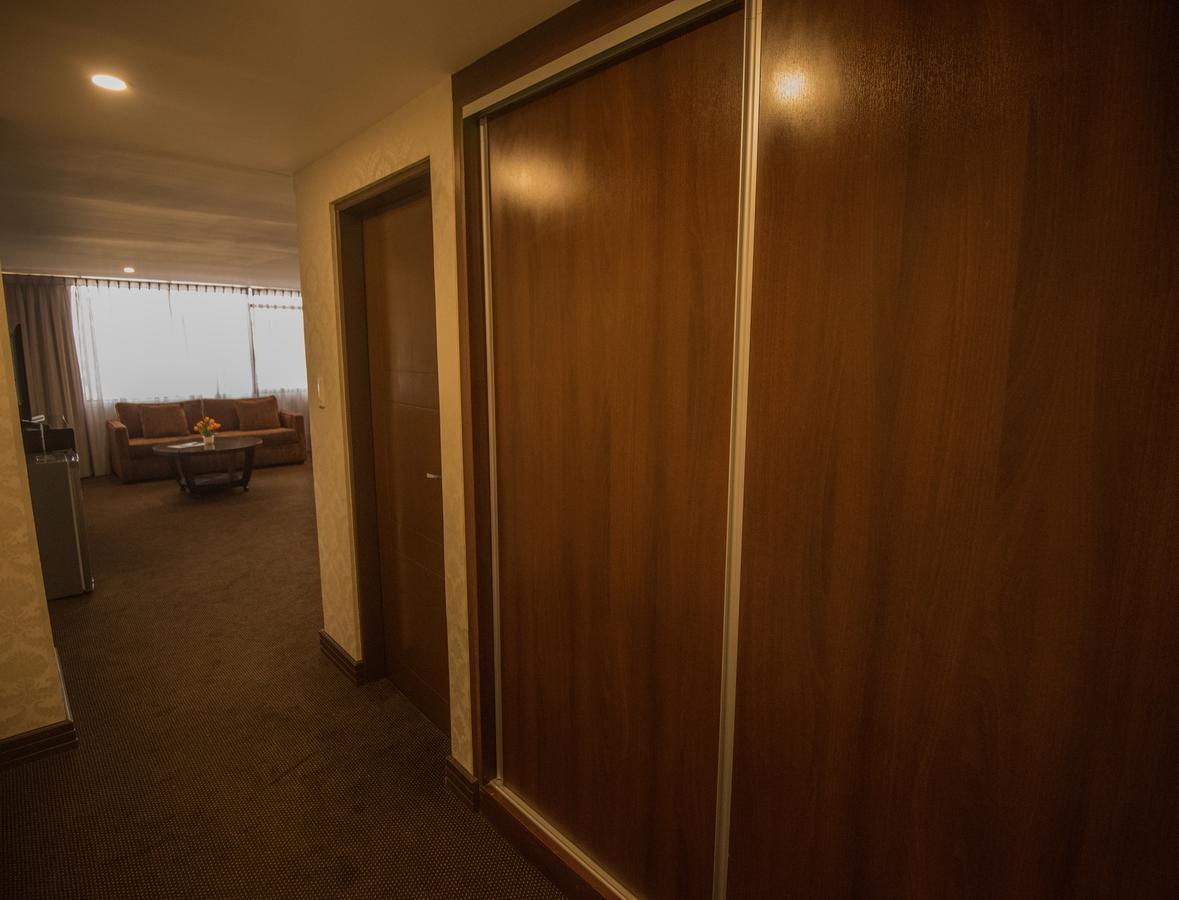 Roles Hotel سوكر المظهر الخارجي الصورة