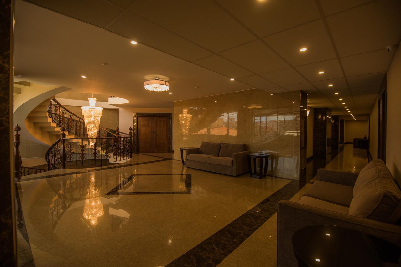 Roles Hotel سوكر المظهر الخارجي الصورة