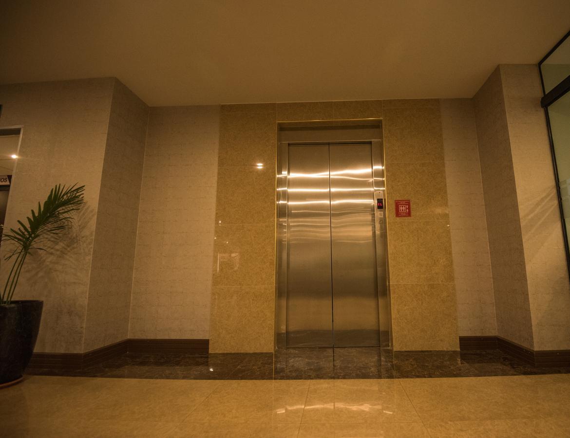 Roles Hotel سوكر المظهر الخارجي الصورة