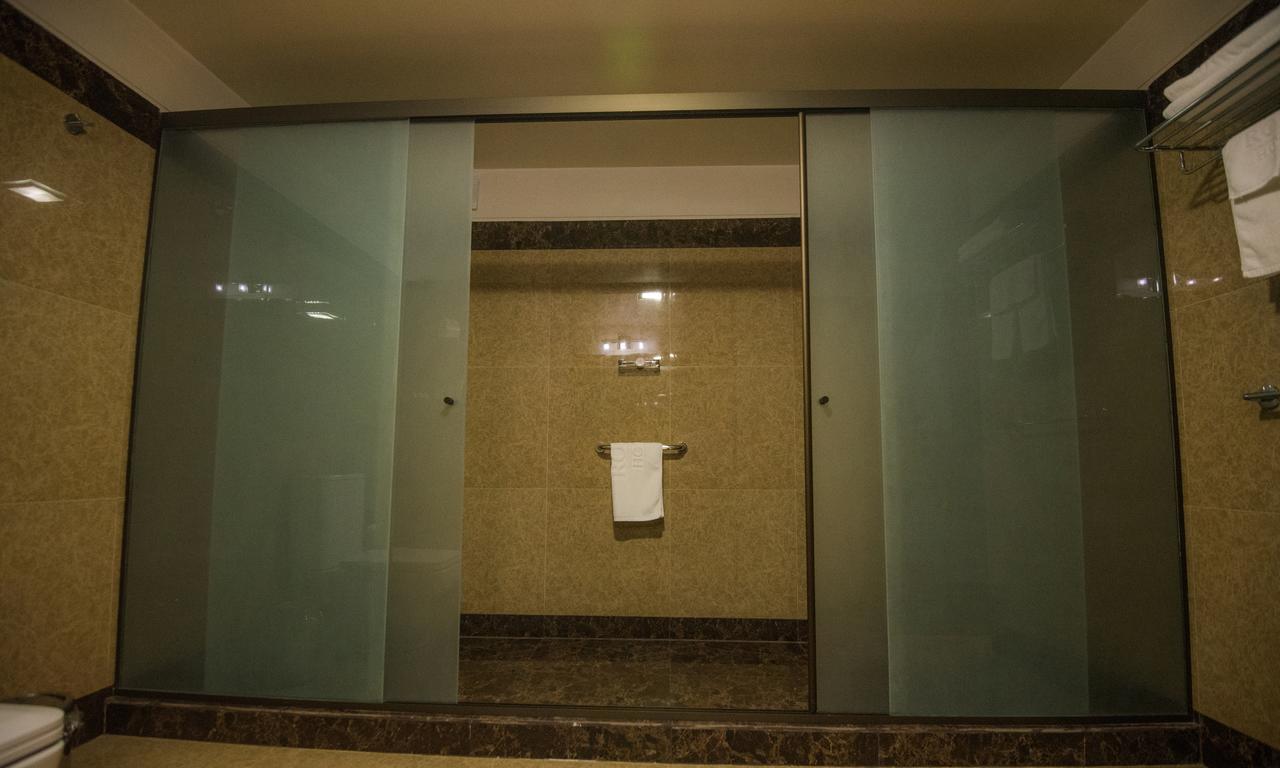 Roles Hotel سوكر المظهر الخارجي الصورة