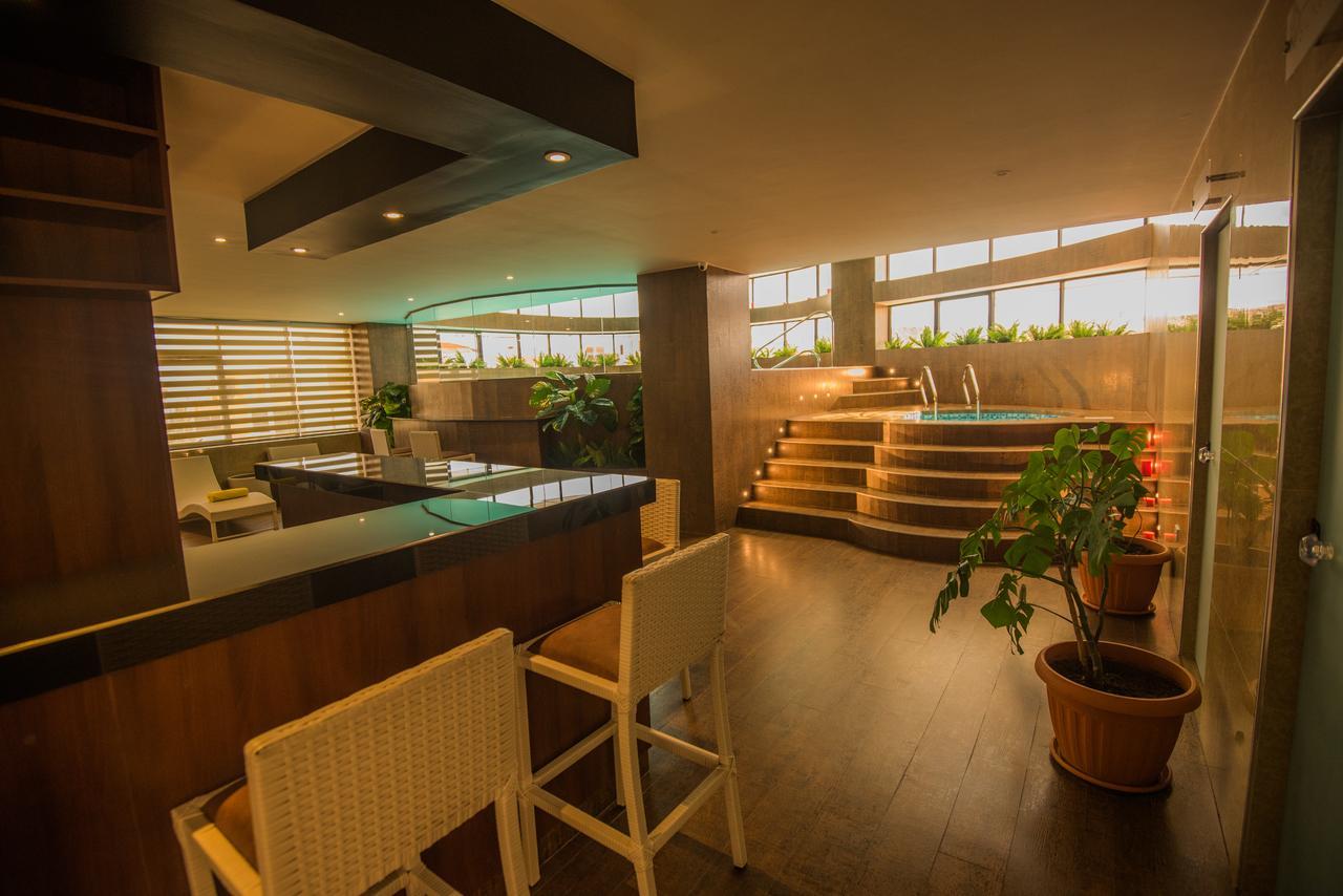 Roles Hotel سوكر المظهر الخارجي الصورة