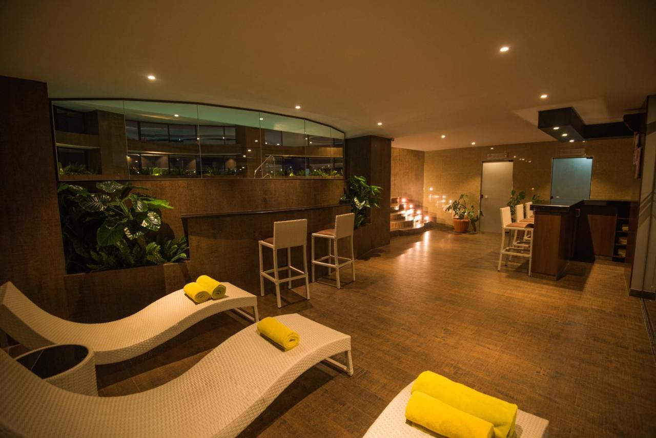 Roles Hotel سوكر المظهر الخارجي الصورة